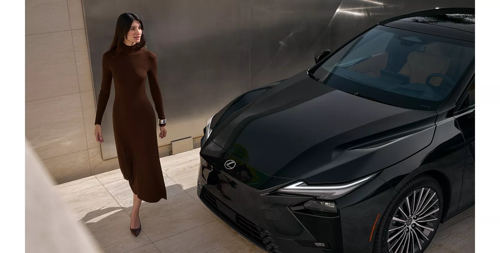 لکسوس ES 300h ES 300h Premier - نمای بیرونی 2