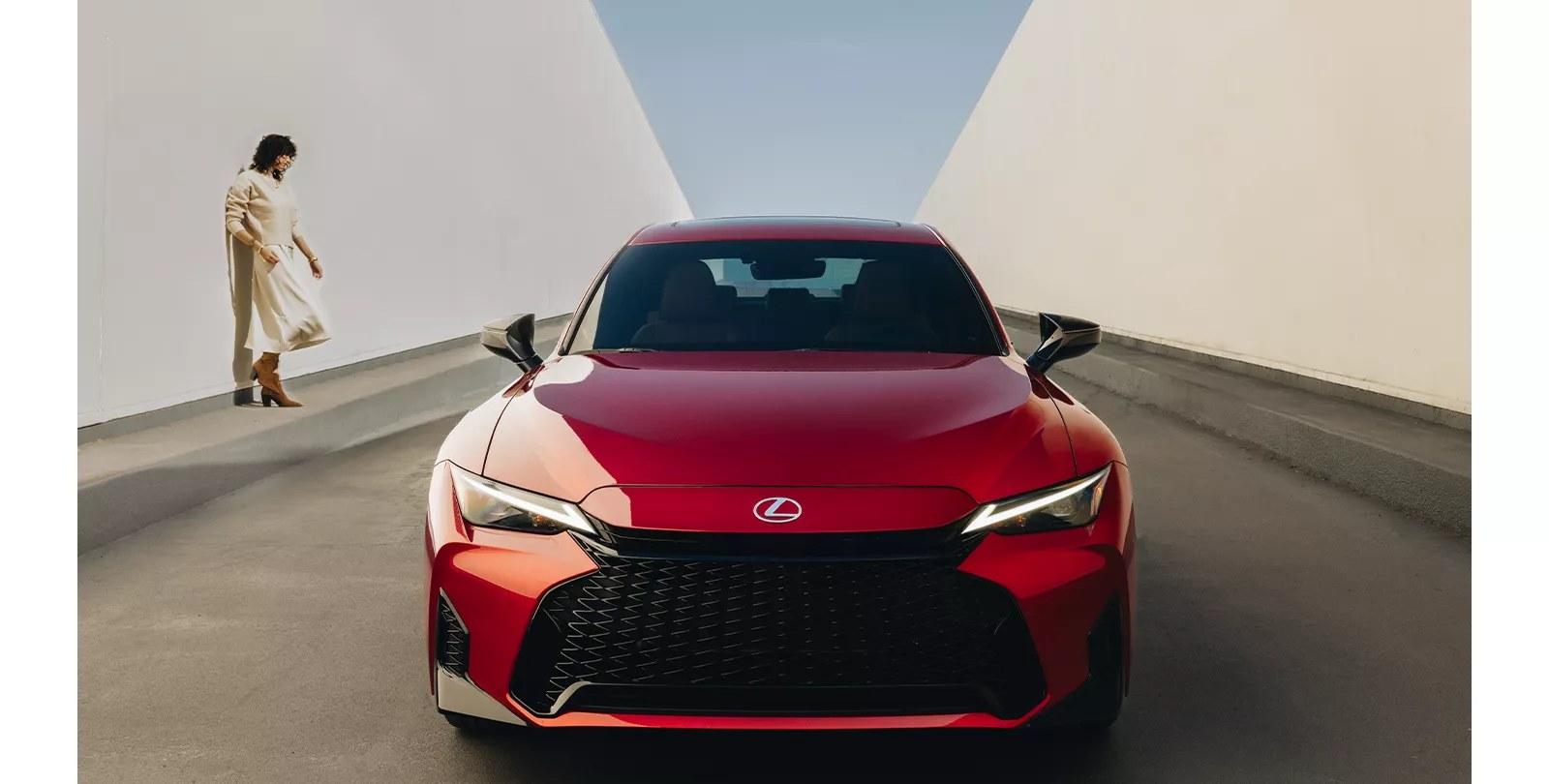لکسوس IS 350 IS 350 F Sport Prestige - نمای بیرونی 5